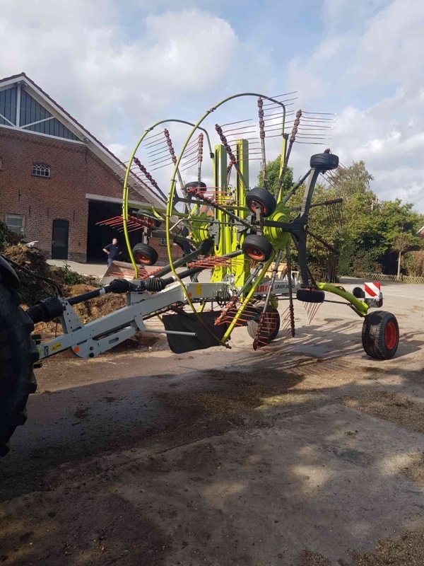CLAAS Liner 2800 - Dàn trải/ Cào: hình 1 CLAAS Liner 2800 - Dàn trải/ Cào: hình 1
