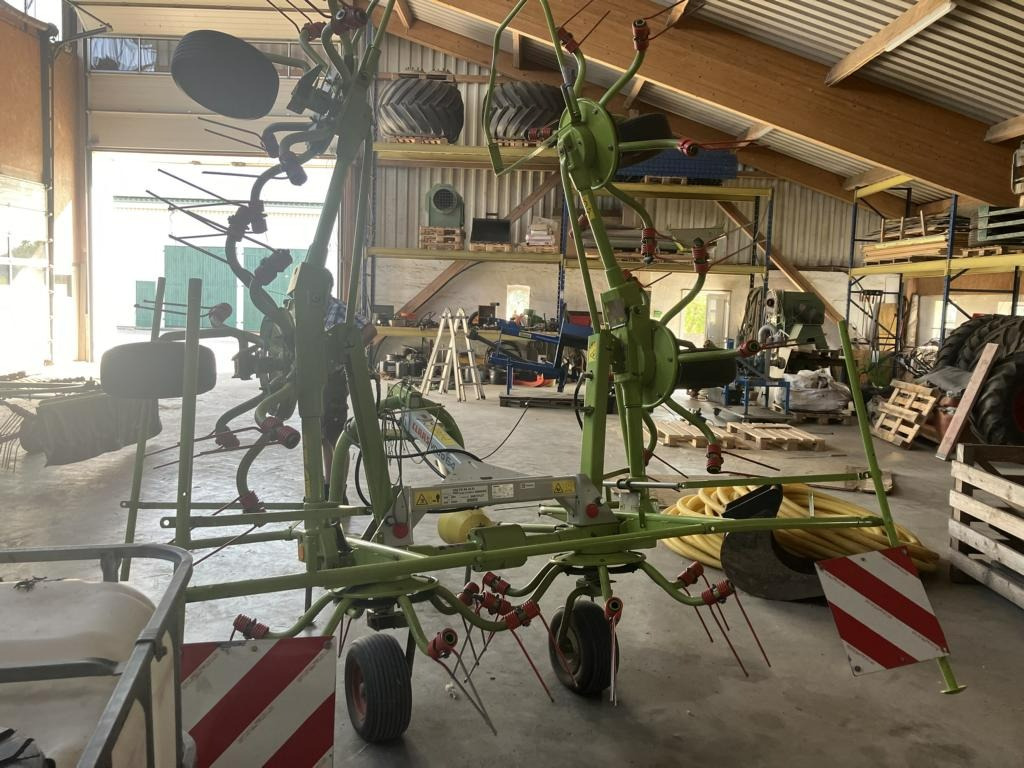 CLAAS VOLTO 64 - Dàn trải/ Cào: hình 2 CLAAS VOLTO 64 - Dàn trải/ Cào: hình 2