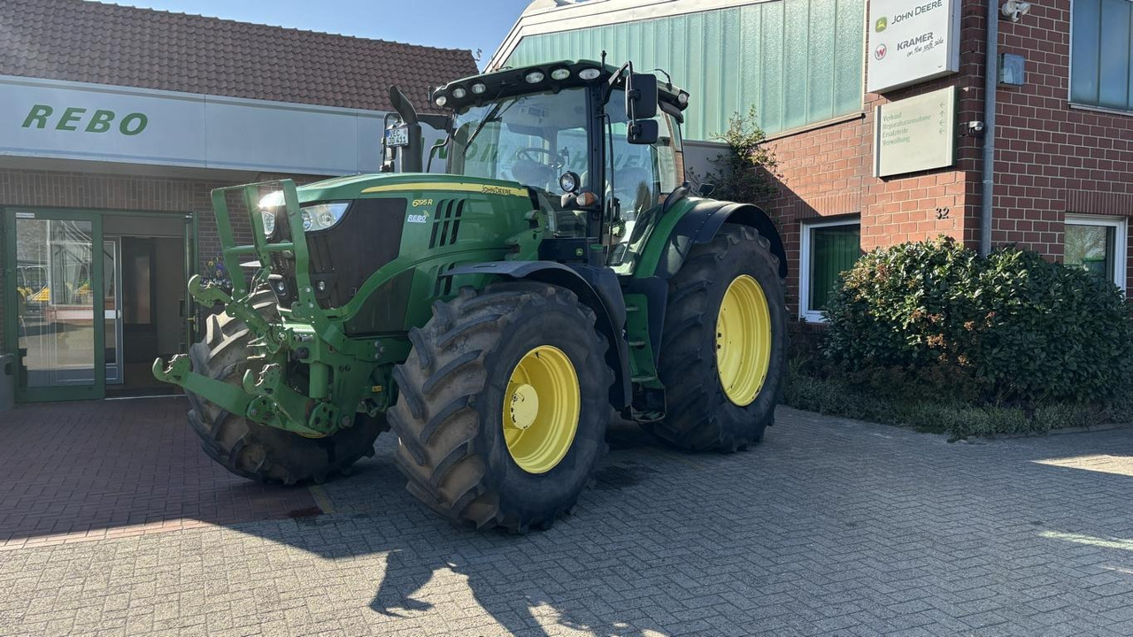 John Deere 6195 R - Máy cày: hình 1 John Deere 6195 R - Máy cày: hình 1