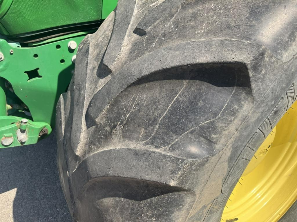 John Deere 6210R - Máy cày: hình 2 John Deere 6210R - Máy cày: hình 2