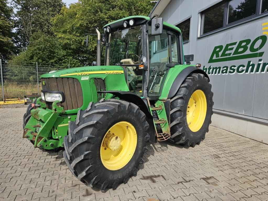 John Deere 6420S PREMIUM - Máy cày: hình 1 John Deere 6420S PREMIUM - Máy cày: hình 1