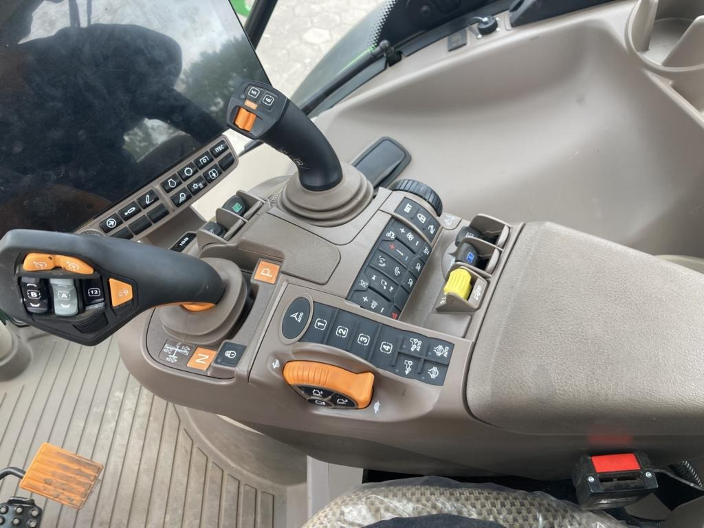 John Deere 6R140 - Máy cày: hình 2 John Deere 6R140 - Máy cày: hình 2