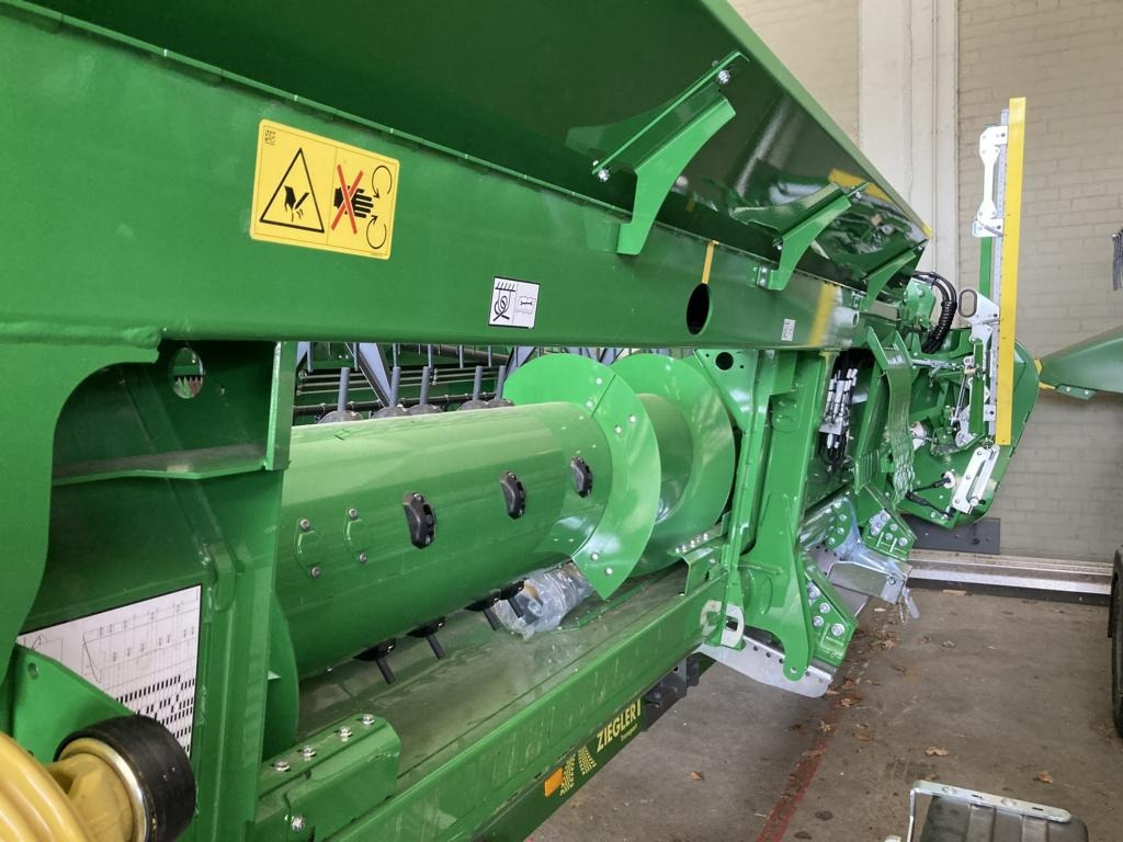 John Deere 722X - Máy gặt đập: hình 5 John Deere 722X - Máy gặt đập: hình 5