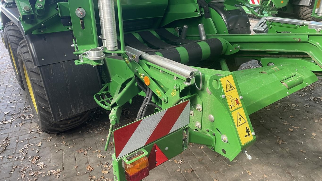 John Deere FESTKAMMER-KOMBIPRESSE C441R - Trang thiết bị dàn trải: hình 4 John Deere FESTKAMMER-KOMBIPRESSE C441R - Trang thiết bị dàn trải: hình 4