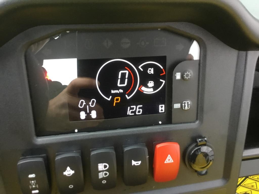 John Deere GATOR HPX 815 E - ATV/ Xe 4 bánh: hình 4 John Deere GATOR HPX 815 E - ATV/ Xe 4 bánh: hình 4