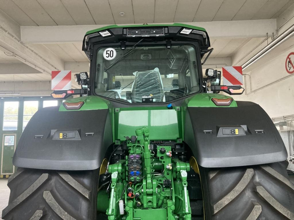 Máy cày mới John Deere TRAKTOR 8R370: hình 14 Máy cày mới John Deere TRAKTOR 8R370: hình 14