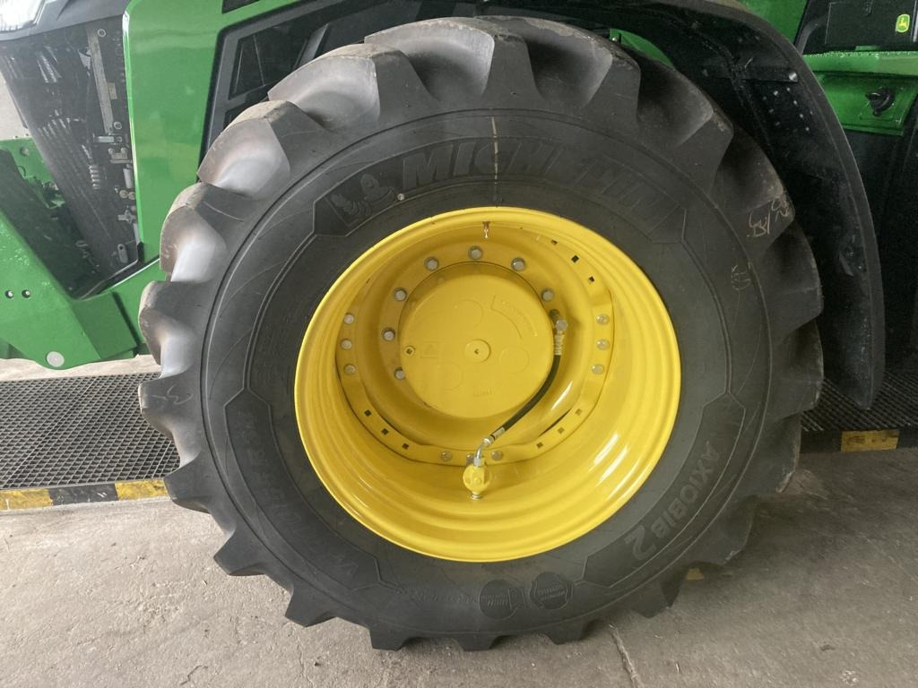 Máy cày mới John Deere TRAKTOR 8R370: hình 9 Máy cày mới John Deere TRAKTOR 8R370: hình 9