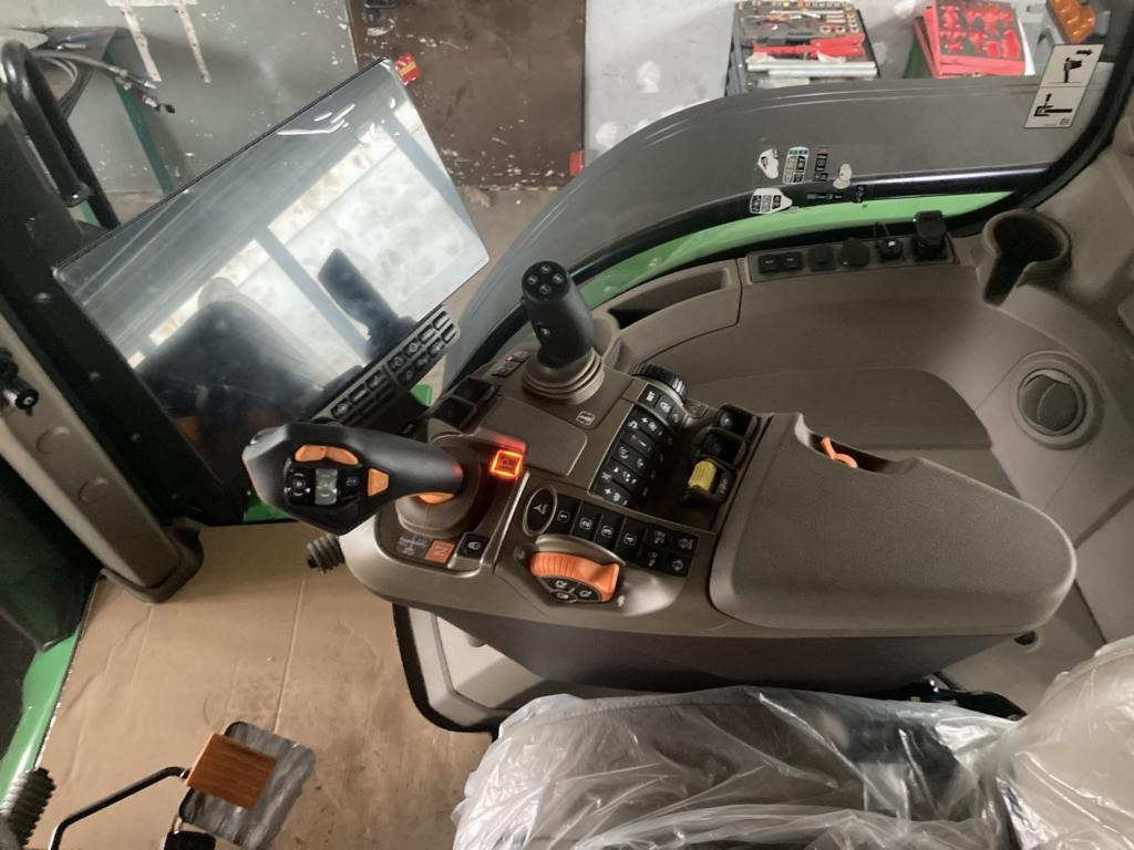 John Deere TRAKTOR 8R370 - Máy cày: hình 5 John Deere TRAKTOR 8R370 - Máy cày: hình 5