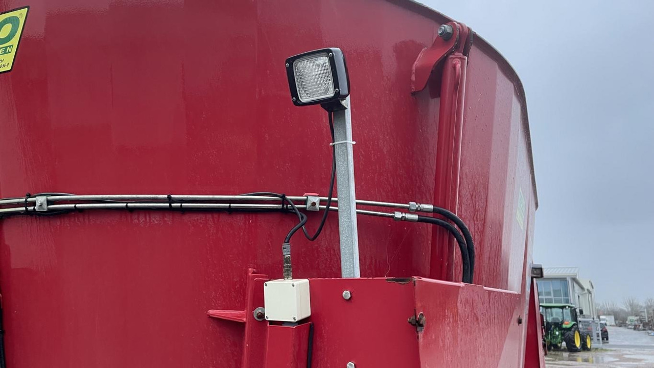 Mayer VM-16 SELBSTFAHRER - Xe trộn thức ăn gia súc: hình 3 Mayer VM-16 SELBSTFAHRER - Xe trộn thức ăn gia súc: hình 3