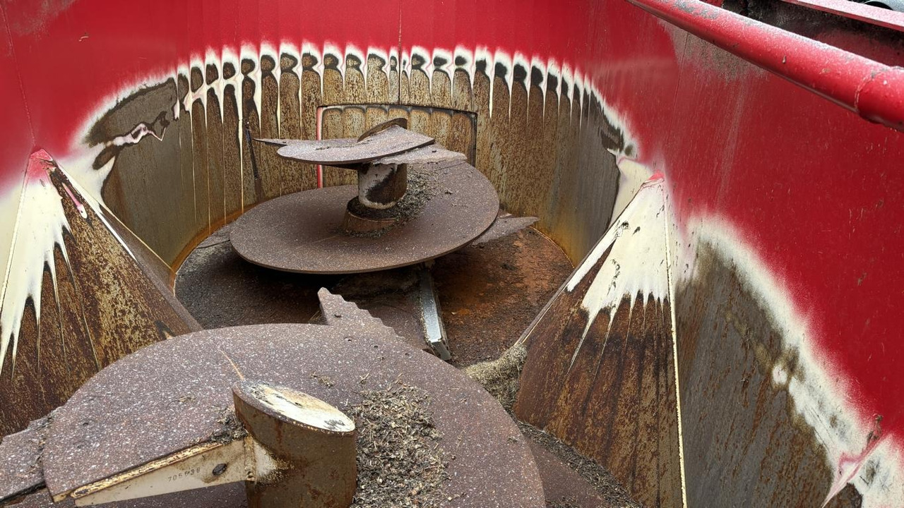 Siloking VM-14 DUO T - Xe trộn thức ăn gia súc: hình 4 Siloking VM-14 DUO T - Xe trộn thức ăn gia súc: hình 4