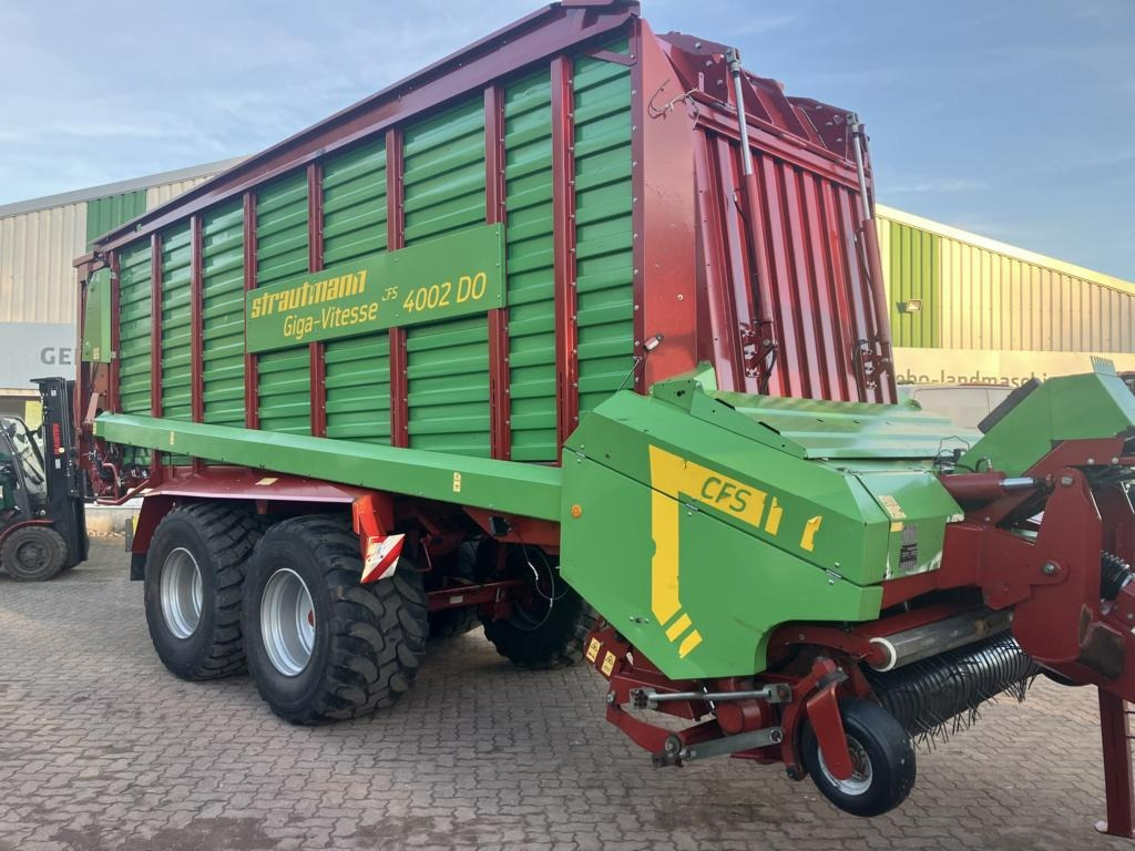 Strautmann GIGA-VITESSE CFS 4002 DO - Xe kéo tự chất hàng: hình 1 Strautmann GIGA-VITESSE CFS 4002 DO - Xe kéo tự chất hàng: hình 1