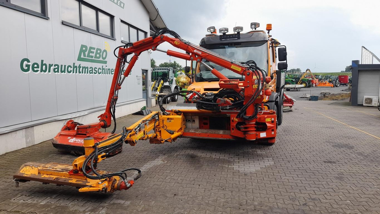 Mercedes-Benz UNIMOG U 527 - Tiện ích/ Xe đặc dụng: hình 3 Mercedes-Benz UNIMOG U 527 - Tiện ích/ Xe đặc dụng: hình 3