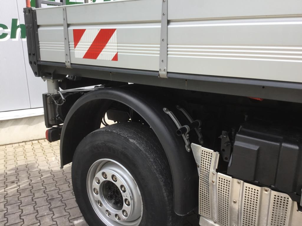 Mercedes-Benz UNIMOG U 527 - Tiện ích/ Xe đặc dụng: hình 5 Mercedes-Benz UNIMOG U 527 - Tiện ích/ Xe đặc dụng: hình 5