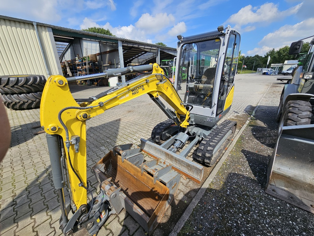 Wacker ET 24 - Máy xúc mini: hình 1 Wacker ET 24 - Máy xúc mini: hình 1
