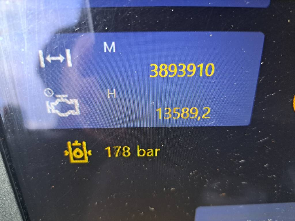 Komatsu 901xc - Máy thu hoạch rừng: hình 2 Komatsu 901xc - Máy thu hoạch rừng: hình 2