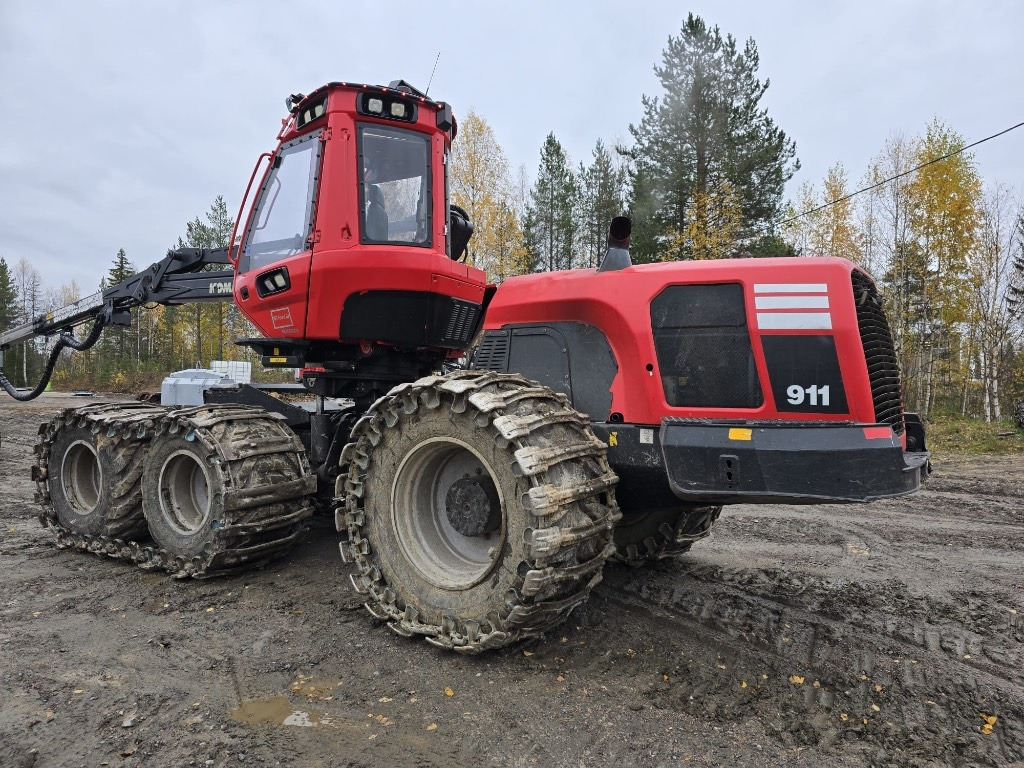 Komatsu 911.7 - Máy thu hoạch rừng: hình 4 Komatsu 911.7 - Máy thu hoạch rừng: hình 4