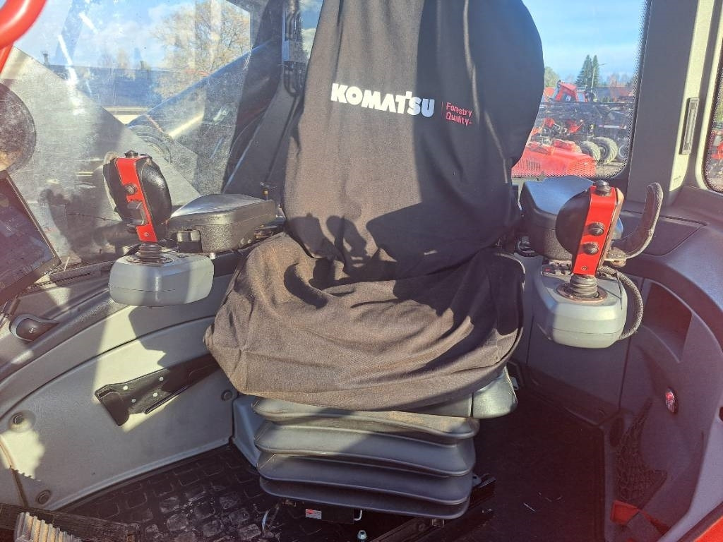 Komatsu 931 - Máy thu hoạch rừng: hình 3 Komatsu 931 - Máy thu hoạch rừng: hình 3