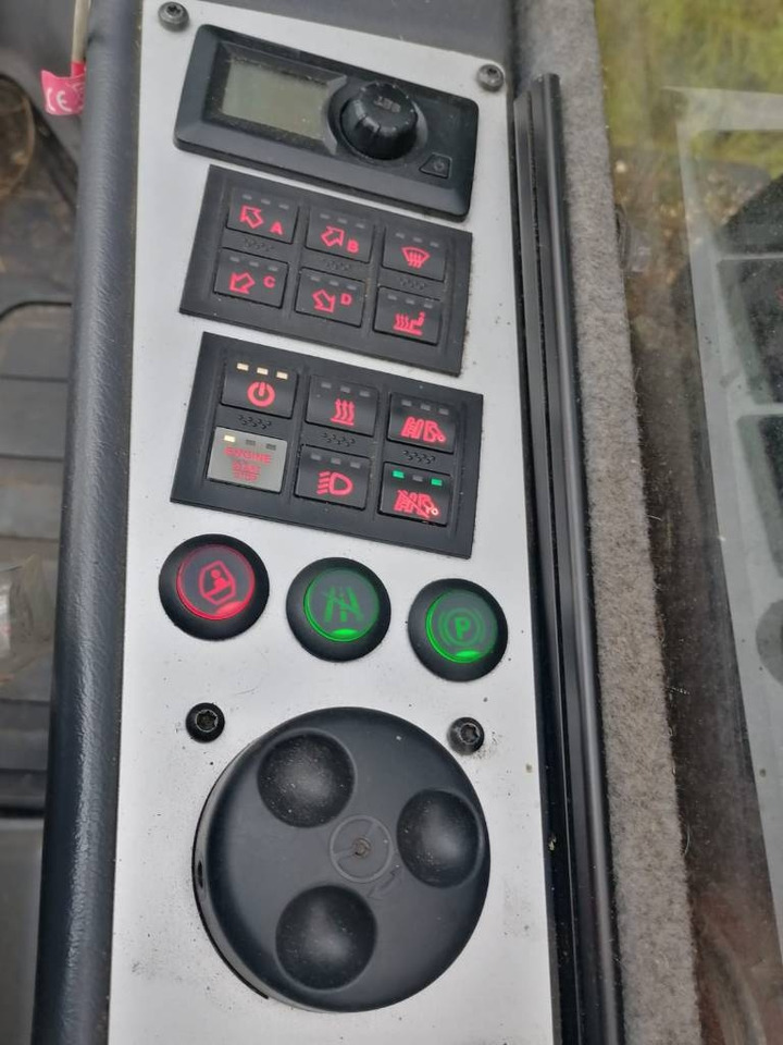 Komatsu 931 - Máy thu hoạch rừng: hình 5 Komatsu 931 - Máy thu hoạch rừng: hình 5