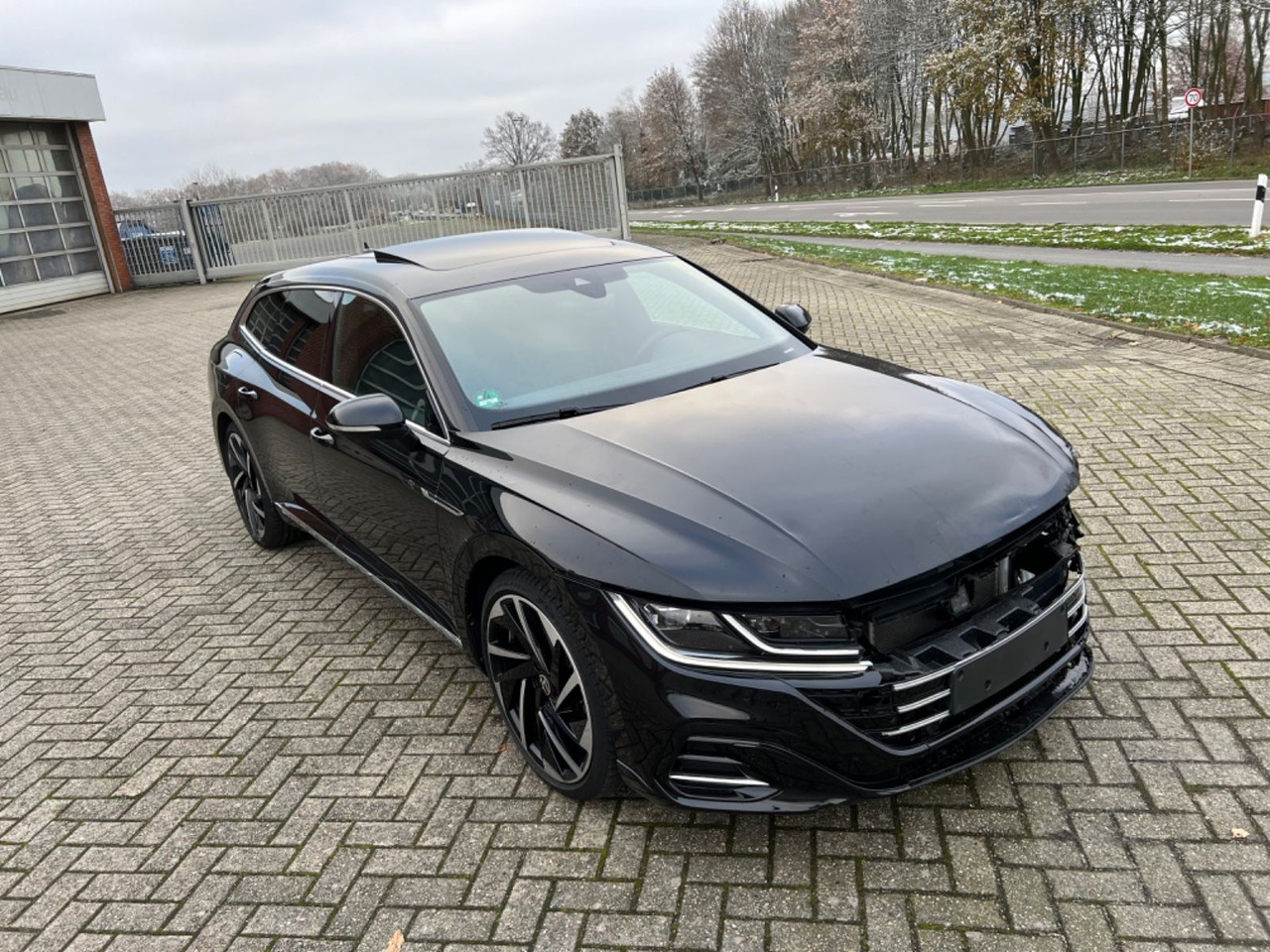 Volkswagen Arteon Shooting Brake R-Line 4Motion - Xe hơi: hình 3 Volkswagen Arteon Shooting Brake R-Line 4Motion - Xe hơi: hình 3