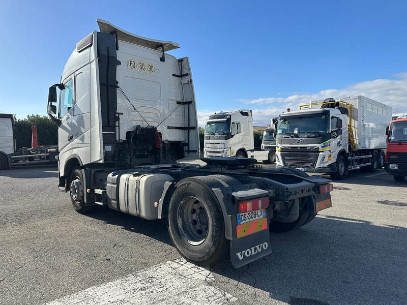 Volvo FH - Xe đầu kéo: hình 3 Volvo FH - Xe đầu kéo: hình 3