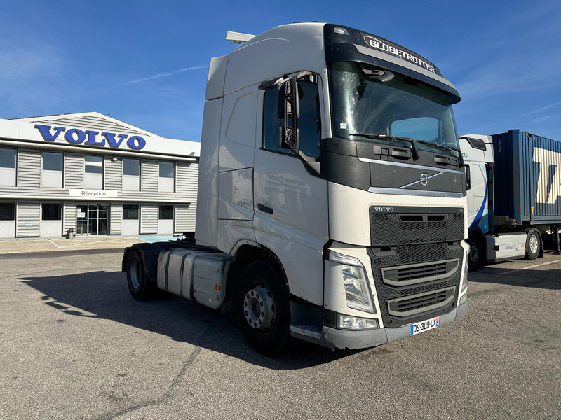 Volvo FH - Xe đầu kéo: hình 2 Volvo FH - Xe đầu kéo: hình 2