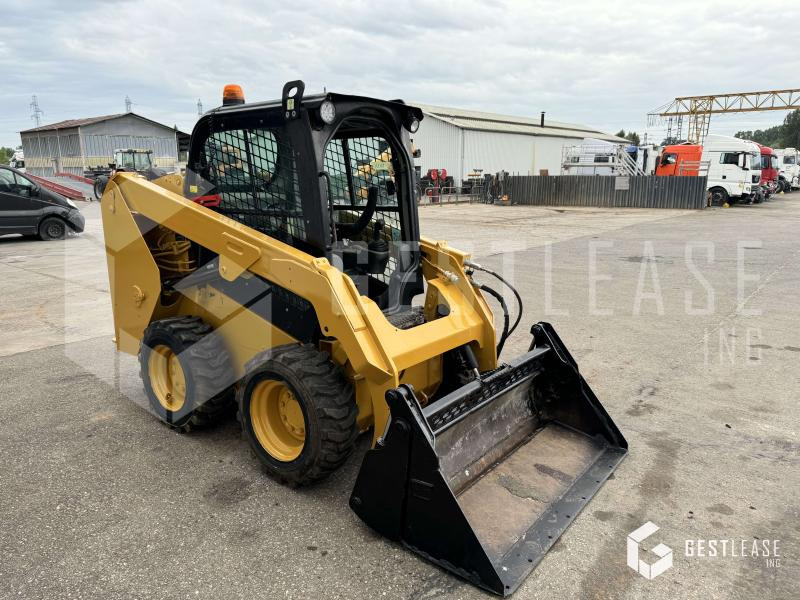 Caterpillar 236D - Máy xúc lật đa năng: hình 4 Caterpillar 236D - Máy xúc lật đa năng: hình 4