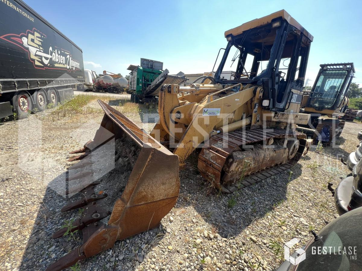Caterpillar 953C - Máy xúc lật bánh xích: hình 2 Caterpillar 953C - Máy xúc lật bánh xích: hình 2