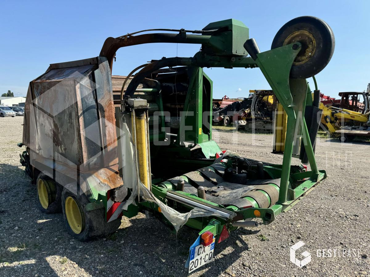 John Deere 744 - Máy đóng kiện tròn: hình 3 John Deere 744 - Máy đóng kiện tròn: hình 3