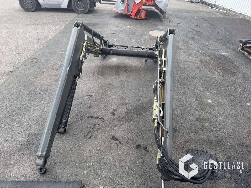 MAILLEUX MX80 - Máy chất hàng trước cho máy cày: hình 4 MAILLEUX MX80 - Máy chất hàng trước cho máy cày: hình 4