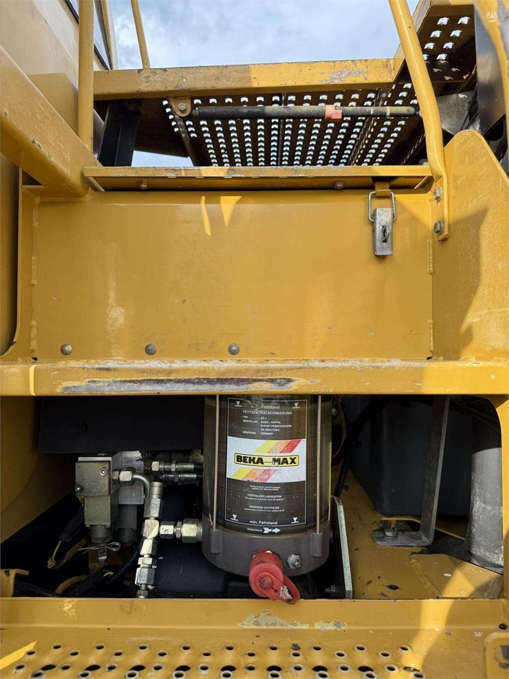 Máy xúc bánh lốp CAT M315C: hình 16