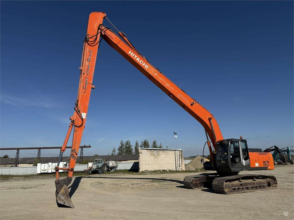Hitachi ZX 250 LC-3 , 21 M , 800 mm - Máy xúc bánh xích: hình 1 Hitachi ZX 250 LC-3 , 21 M , 800 mm - Máy xúc bánh xích: hình 1