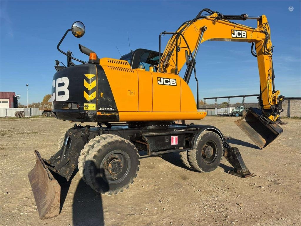 JCB JS 175 W T4i ENGCON + GRAPPLE - Máy xúc bánh lốp: hình 4 JCB JS 175 W T4i ENGCON + GRAPPLE - Máy xúc bánh lốp: hình 4