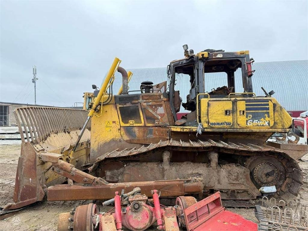 Komatsu D65WX-18 - Máy ủi: hình 2 Komatsu D65WX-18 - Máy ủi: hình 2