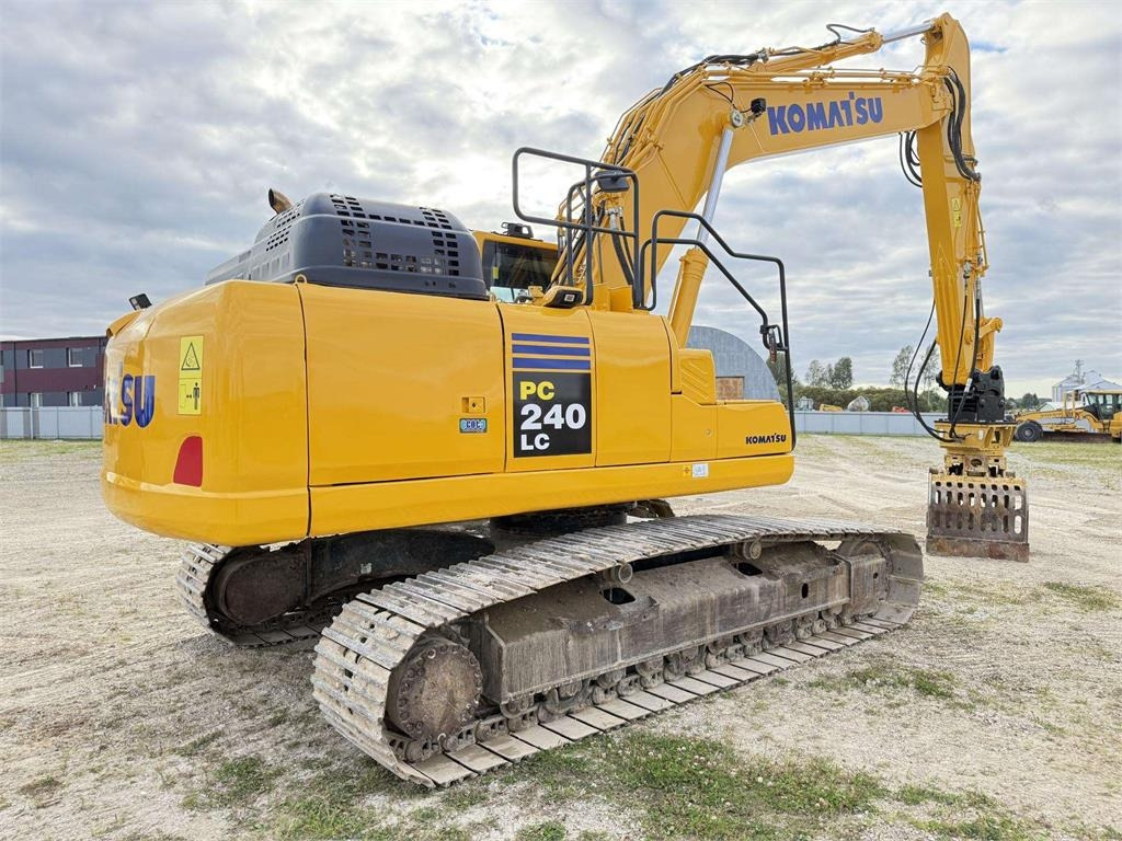 Komatsu PC 240 LC-11 - Máy xúc bánh xích: hình 5 Komatsu PC 240 LC-11 - Máy xúc bánh xích: hình 5