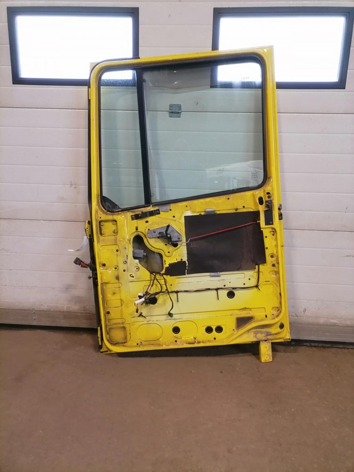 DAF Door 1676219 - Cửa và phụ tùng cho Xe tải: hình 4 DAF Door 1676219 - Cửa và phụ tùng cho Xe tải: hình 4