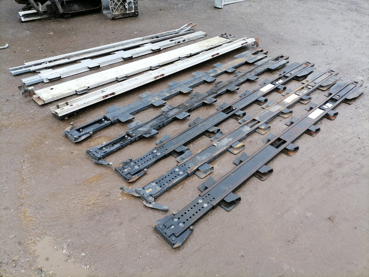 KRONE Haagise tugipostid 515068374 - Phụ tùng chung cho Xe tải: hình 1 KRONE Haagise tugipostid 515068374 - Phụ tùng chung cho Xe tải: hình 1