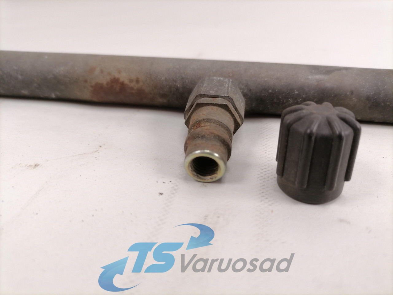 MAN A/C pipe 81619750102 - Cấp nhiệt/ Thông gió cho Xe tải: hình 4 MAN A/C pipe 81619750102 - Cấp nhiệt/ Thông gió cho Xe tải: hình 4