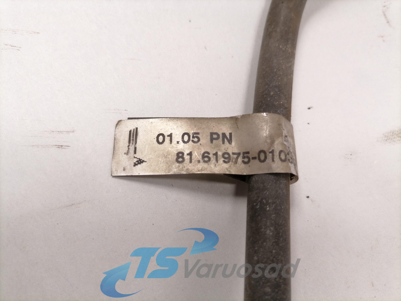 MAN A/C pipe 81619750103 - Cấp nhiệt/ Thông gió cho Xe tải: hình 2 MAN A/C pipe 81619750103 - Cấp nhiệt/ Thông gió cho Xe tải: hình 2