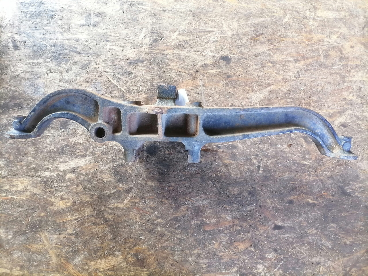 MAN Air suspension bracket 81436303169 - Trục và các bộ phận cho Xe tải: hình 3 MAN Air suspension bracket 81436303169 - Trục và các bộ phận cho Xe tải: hình 3