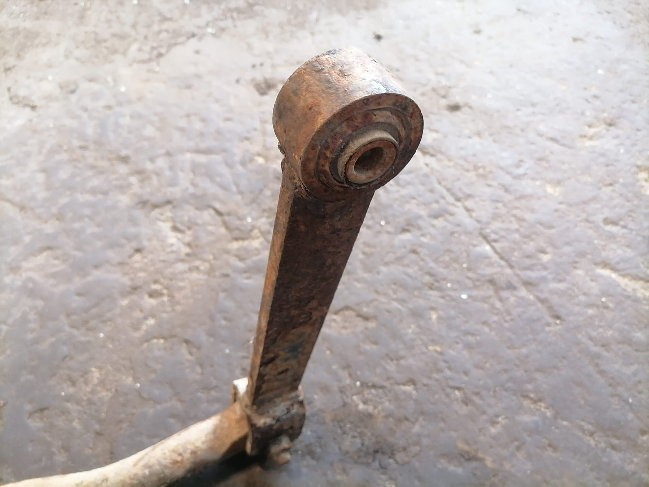 MAN Anti-roll bar 81437156074 - Thanh cân bằng xe bán tải cho Xe tải: hình 4 MAN Anti-roll bar 81437156074 - Thanh cân bằng xe bán tải cho Xe tải: hình 4
