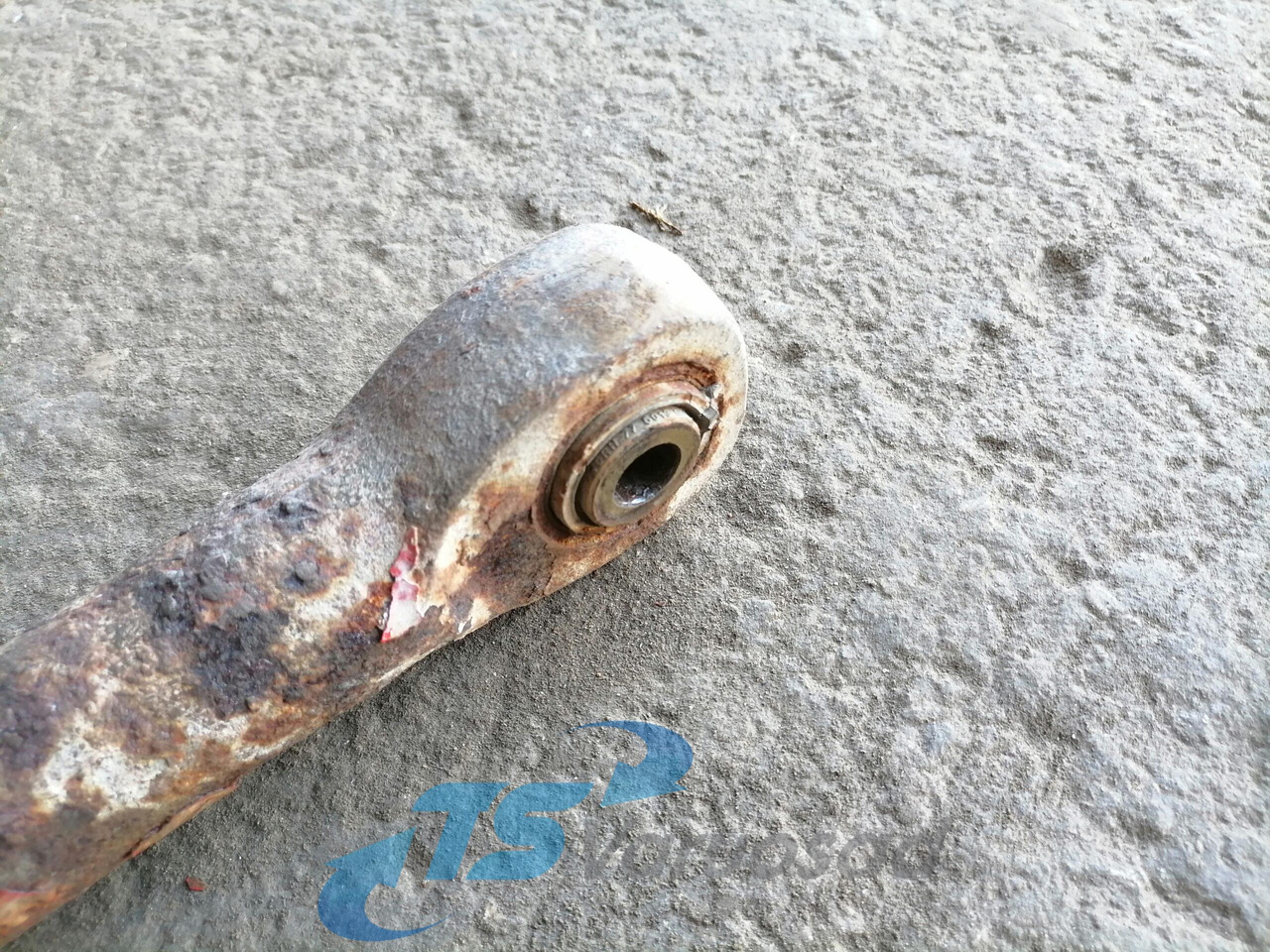 MAN Anti-roll bar 81437156074 - Thanh cân bằng xe bán tải cho Xe tải: hình 2 MAN Anti-roll bar 81437156074 - Thanh cân bằng xe bán tải cho Xe tải: hình 2