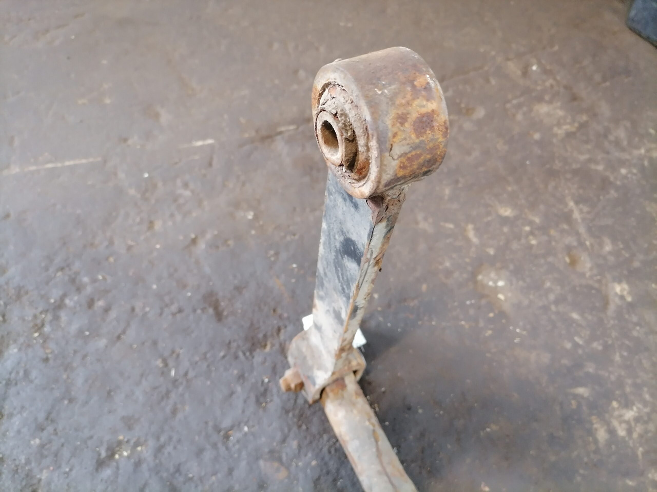 MAN Anti-roll bar 81437156074 - Thanh cân bằng xe bán tải cho Xe tải: hình 3 MAN Anti-roll bar 81437156074 - Thanh cân bằng xe bán tải cho Xe tải: hình 3