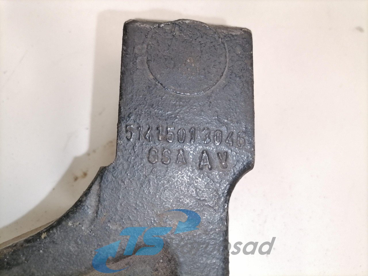 MAN Engine bracket 51415013046 - Động cơ và các bộ phận cho Xe tải: hình 2 MAN Engine bracket 51415013046 - Động cơ và các bộ phận cho Xe tải: hình 2