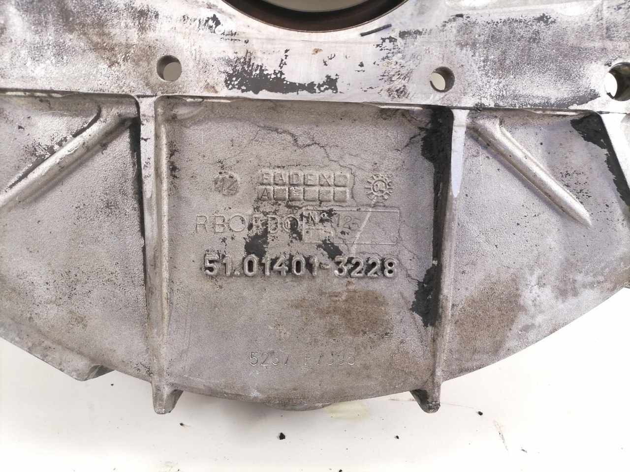 MAN Flywheel housing 51014013228 - Bánh đà cho Xe tải: hình 5 MAN Flywheel housing 51014013228 - Bánh đà cho Xe tải: hình 5