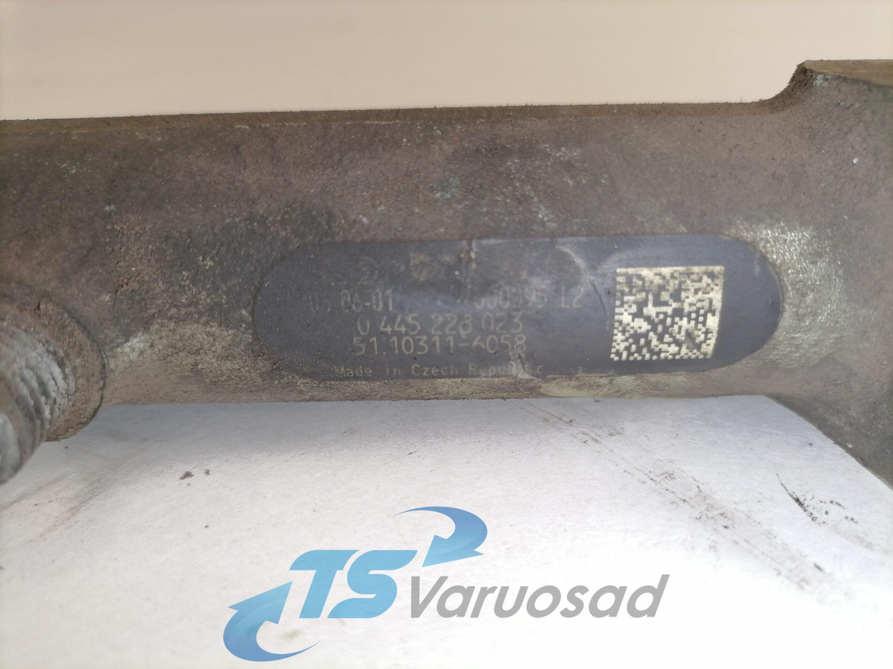 MAN Fuel collector 51103116058 - Hệ thống nhiên liệu cho Xe tải: hình 2 MAN Fuel collector 51103116058 - Hệ thống nhiên liệu cho Xe tải: hình 2