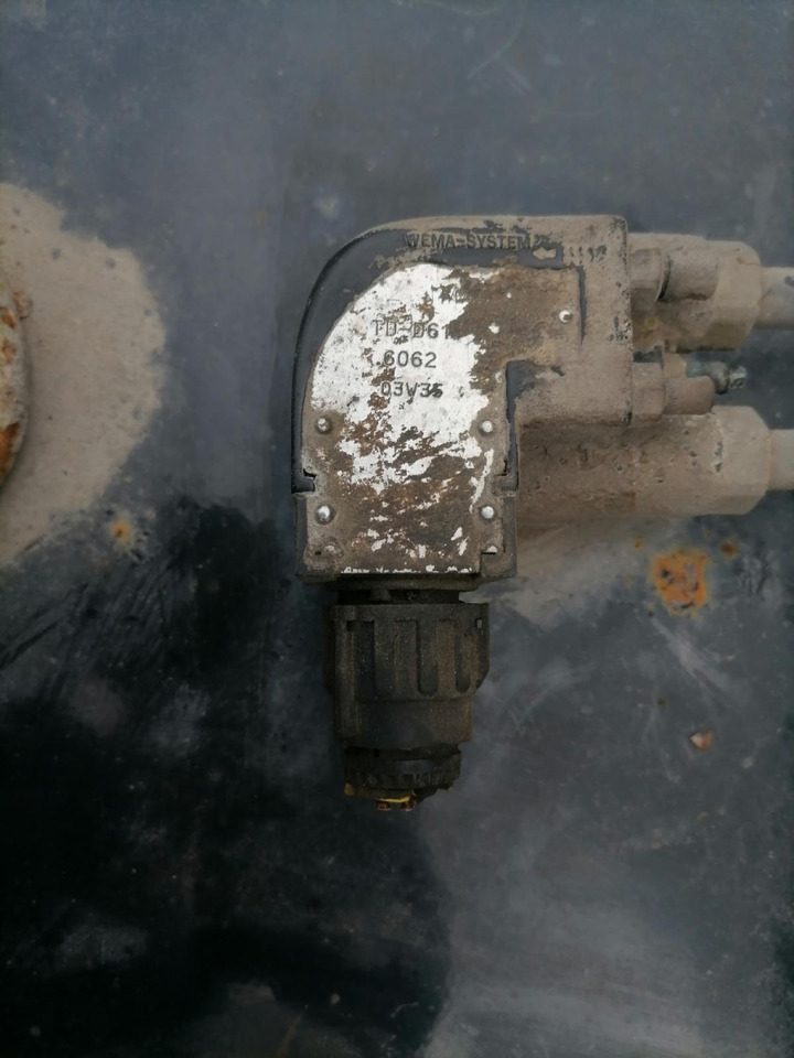 MAN Kütusepaak 400L 81122015554 - Bình nhiên liệu cho Xe tải: hình 2 MAN Kütusepaak 400L 81122015554 - Bình nhiên liệu cho Xe tải: hình 2