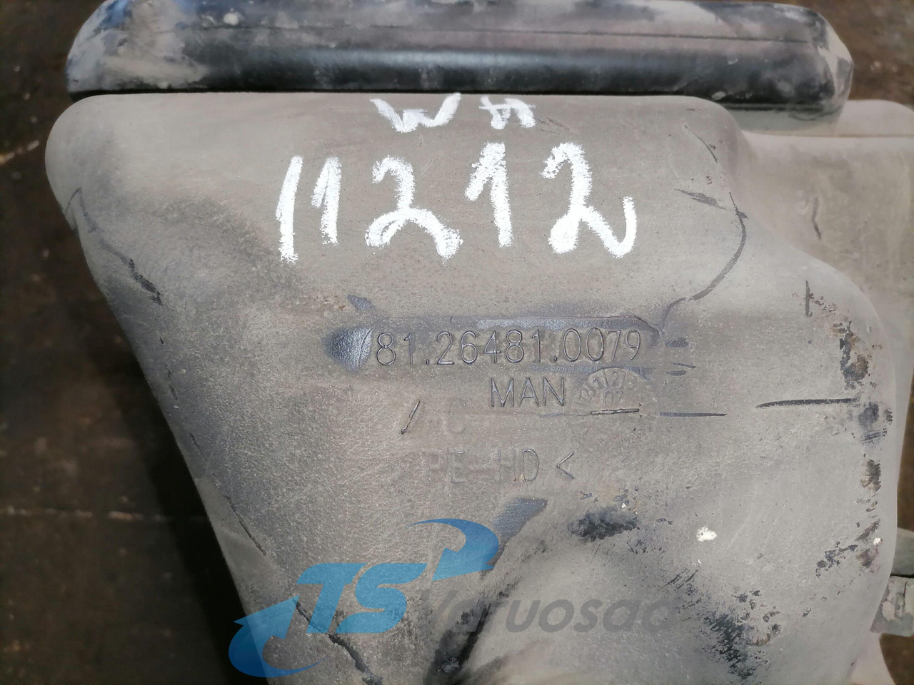 MAN Windscreen washer fluid tank 81264810079 - Cần gạt nước cho Xe tải: hình 2 MAN Windscreen washer fluid tank 81264810079 - Cần gạt nước cho Xe tải: hình 2