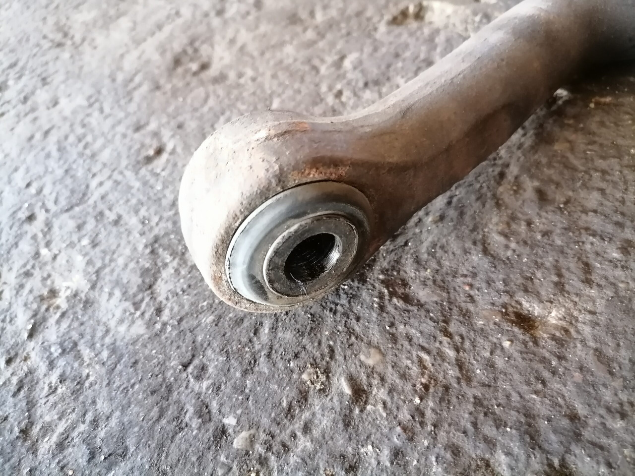 MB Anti-roll bar A9703200411 - Thanh cân bằng xe bán tải cho Xe tải: hình 3 MB Anti-roll bar A9703200411 - Thanh cân bằng xe bán tải cho Xe tải: hình 3