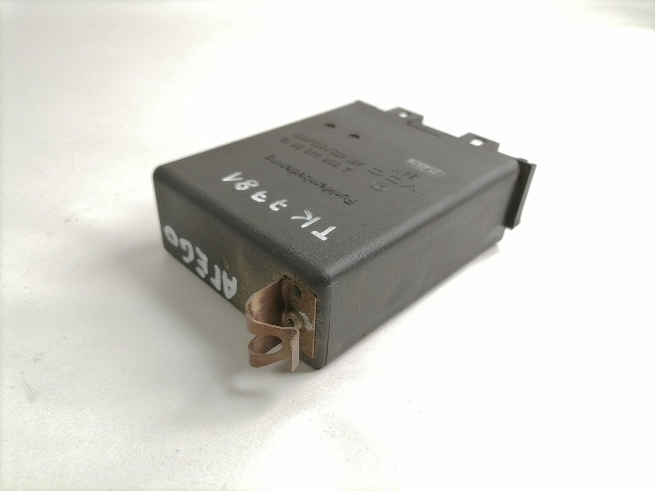 MB Ecu, door lock A0004460018 - Phụ tùng chung cho Xe tải: hình 4 MB Ecu, door lock A0004460018 - Phụ tùng chung cho Xe tải: hình 4