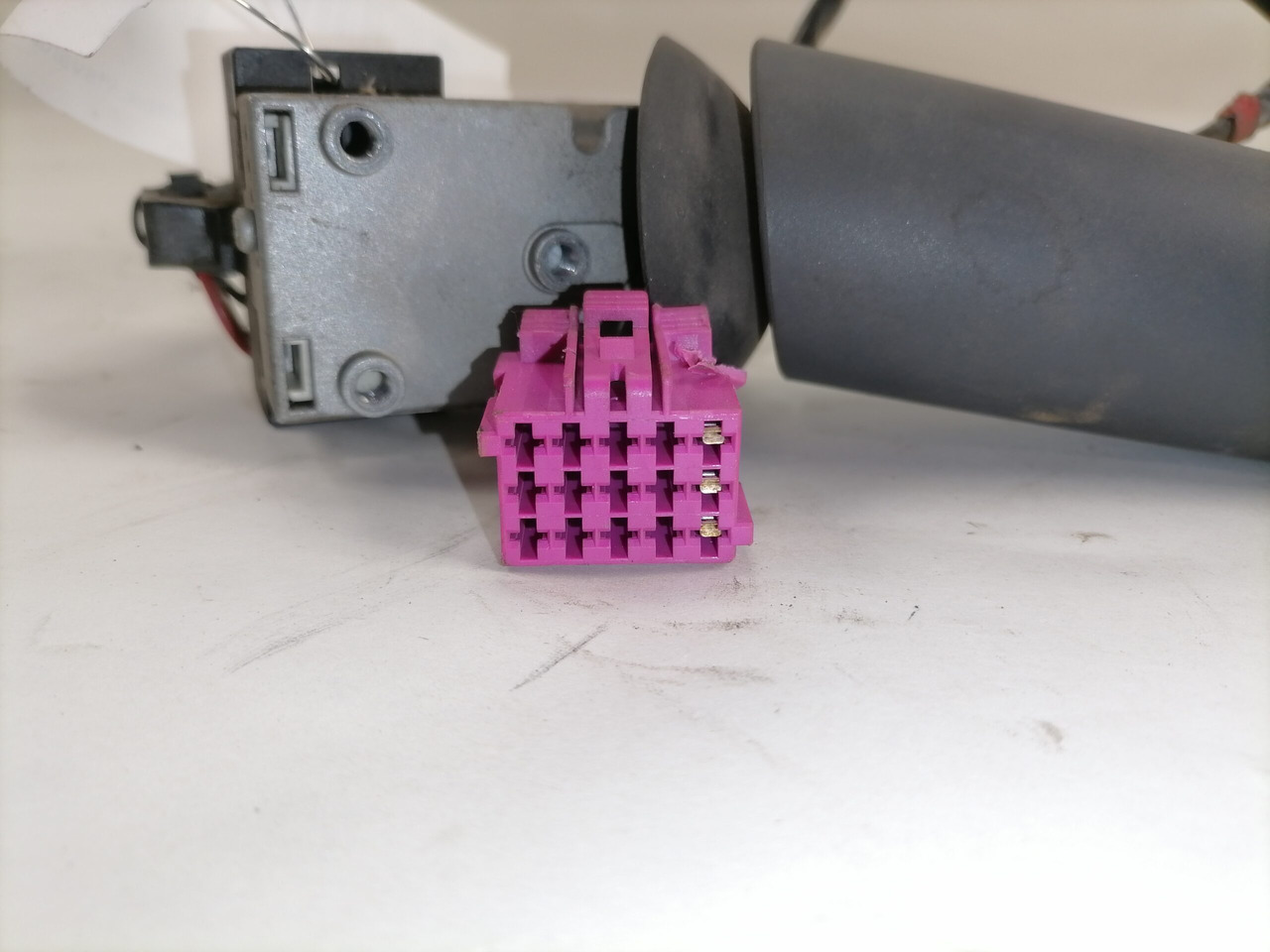 MB Switch, exhaust brake A0075457524 - Linh kiện điện cho Xe tải: hình 2 MB Switch, exhaust brake A0075457524 - Linh kiện điện cho Xe tải: hình 2